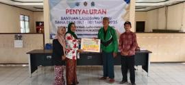 PENYERAHAN BLT DANA DESA BULAN JUNI TAHUN ANGGARAN 2025 OLEH PEMERINTAH KALURAHAN KENTENG 